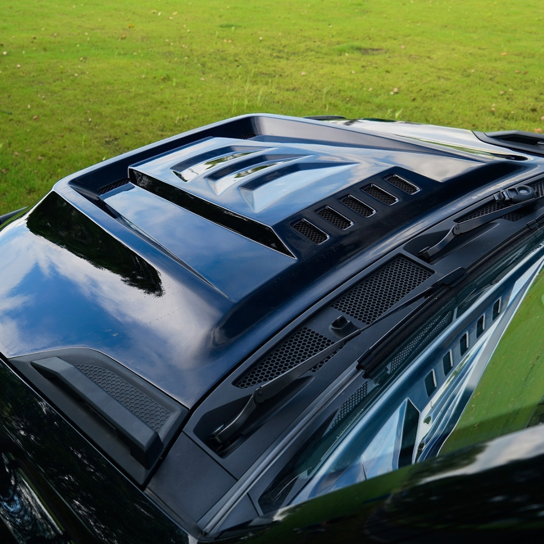 Bonnet Hood Sport Design Black / White Jetour T2 for Jetour T2 in Dubai UAE